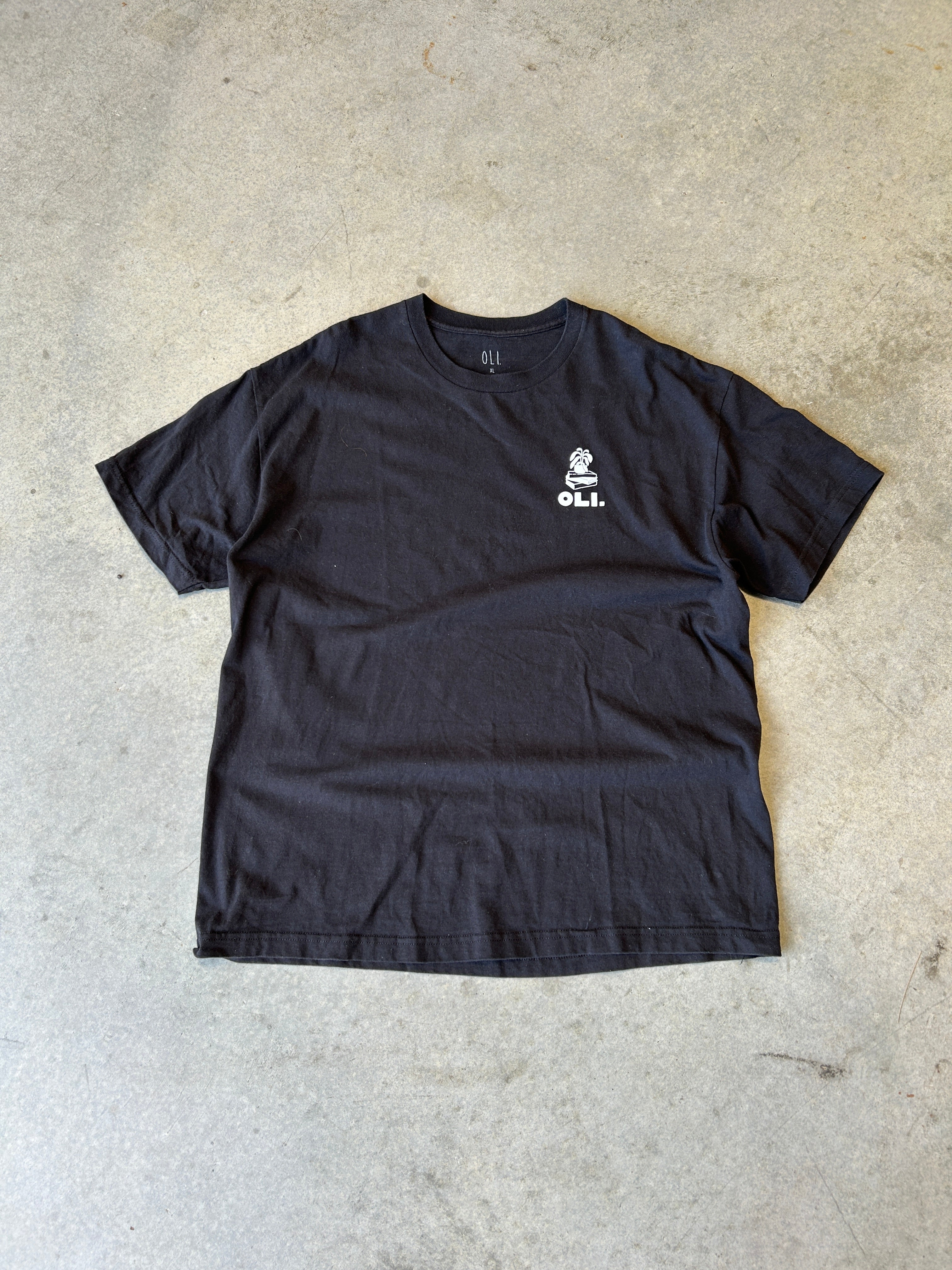 PRE LOVED | BOOKS T BLACK - XL