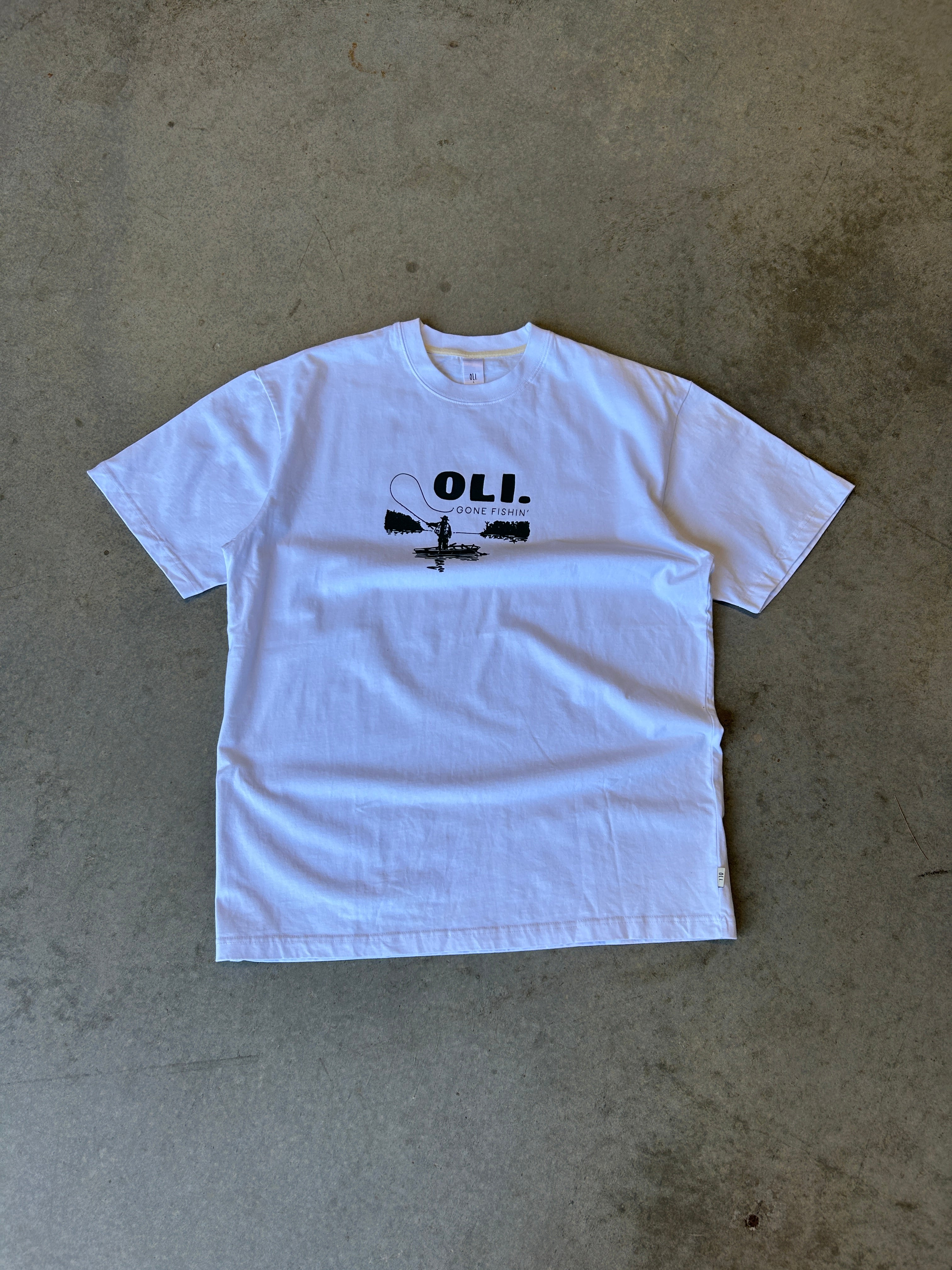 PRE LOVED | GONE FISHIN' T WHITE - L