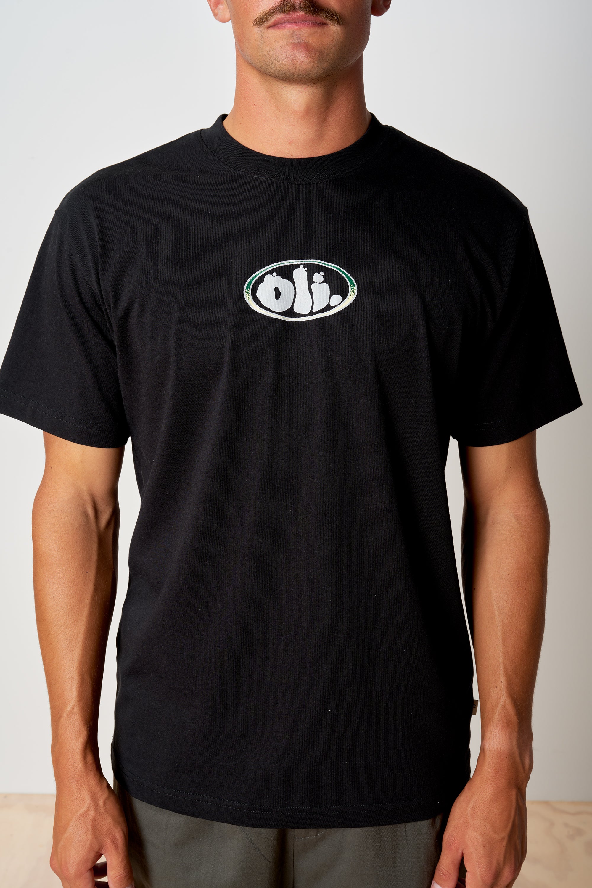Fluid Logo T - Black