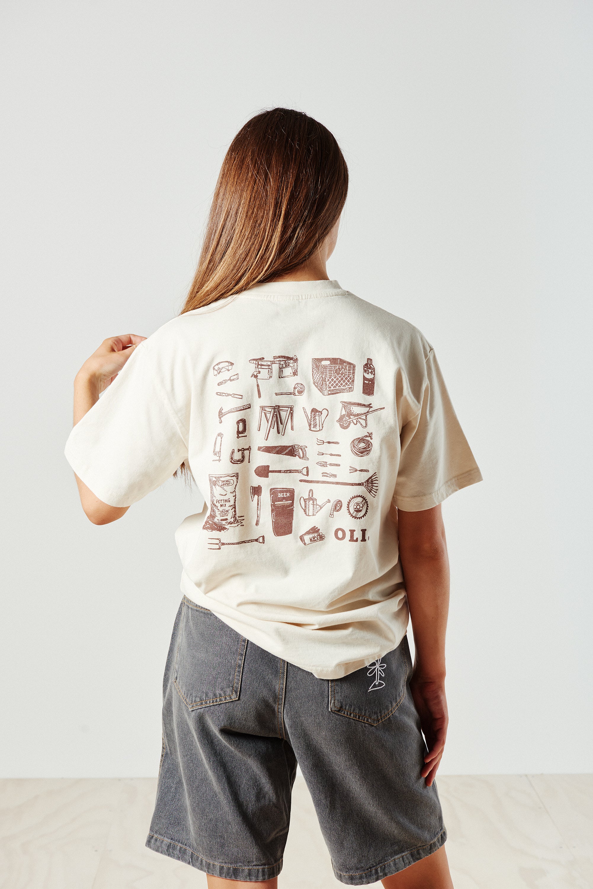 Garden Shed Back Print T - Butter