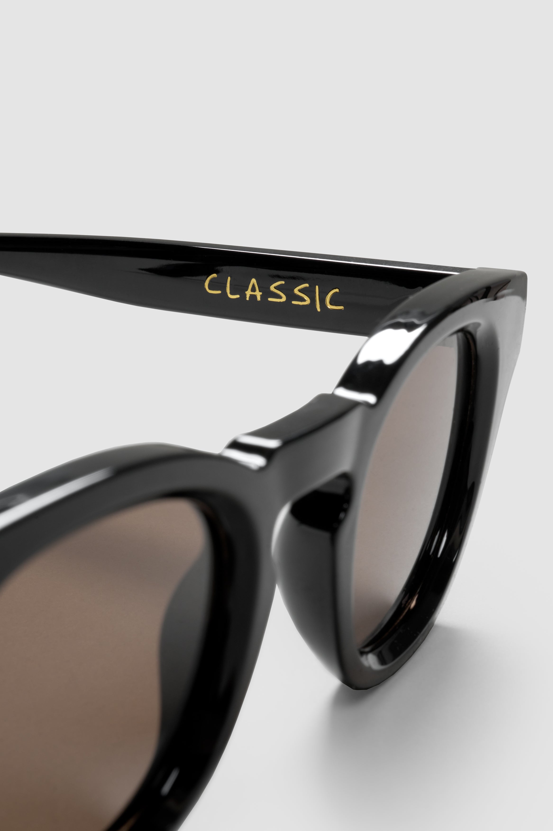 Classic Frame - Black