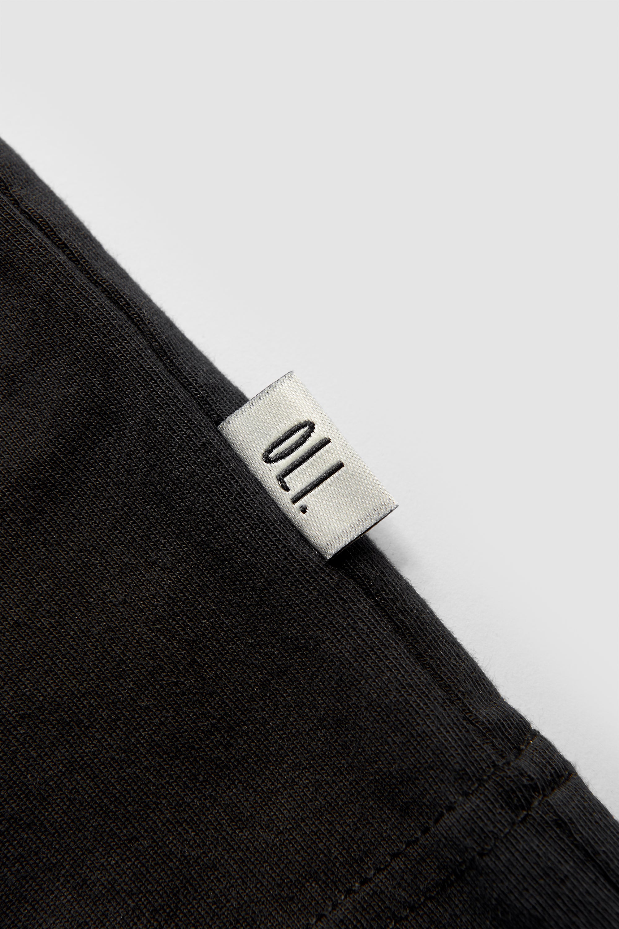 Fluid Logo T - Black