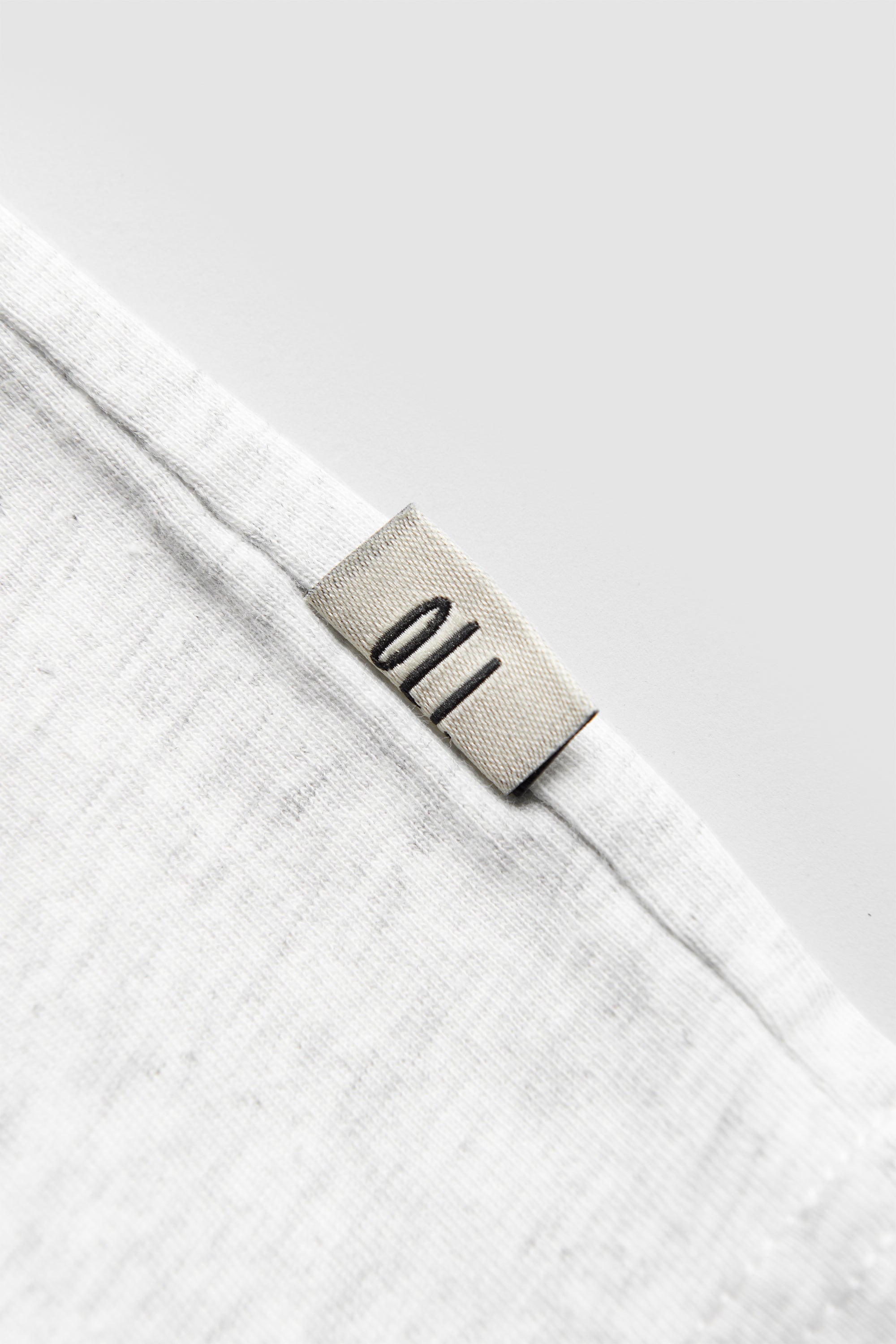 Fluid Logo T - Snow Marle