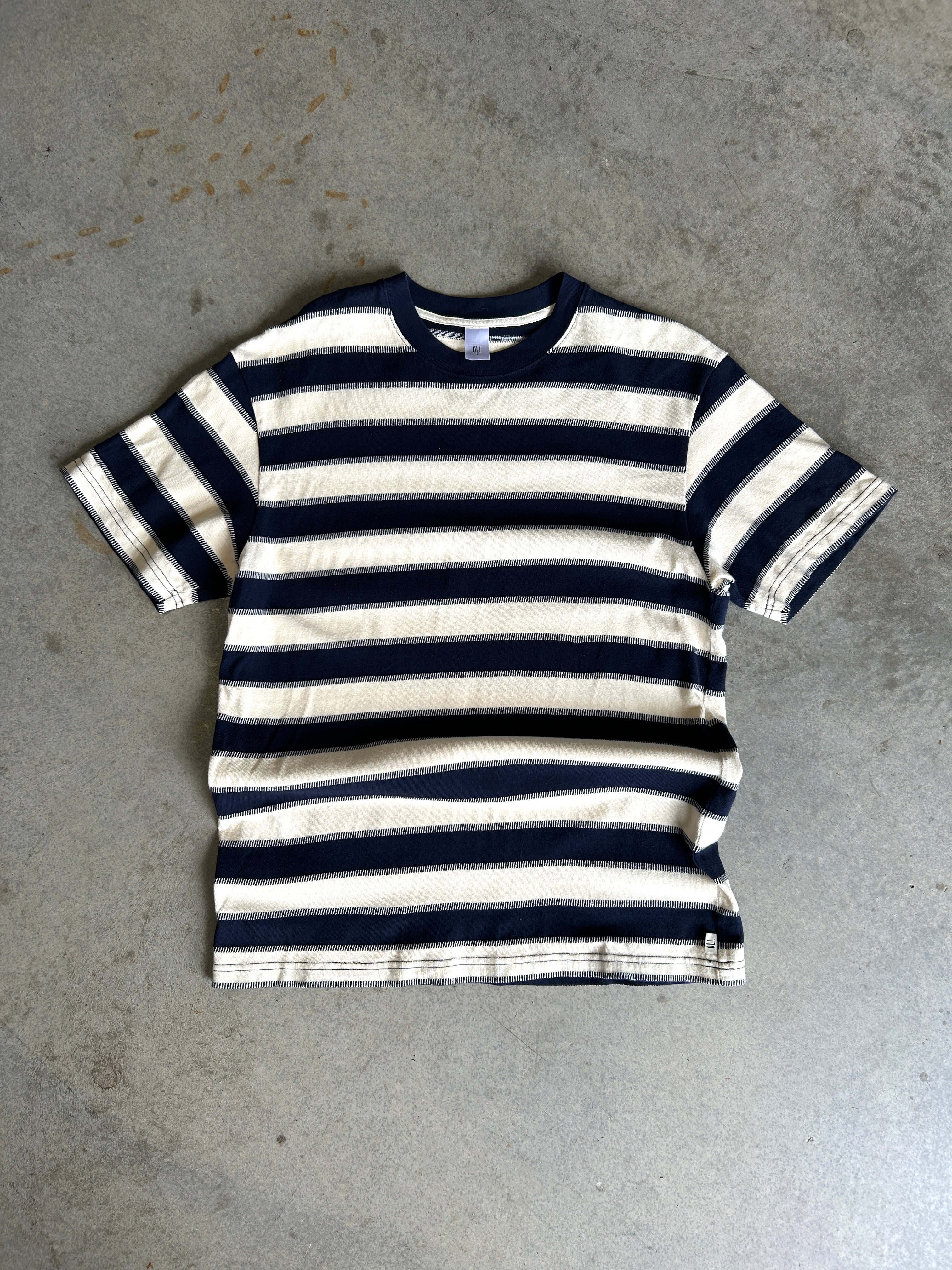 PRE LOVED | STRIPE T - L