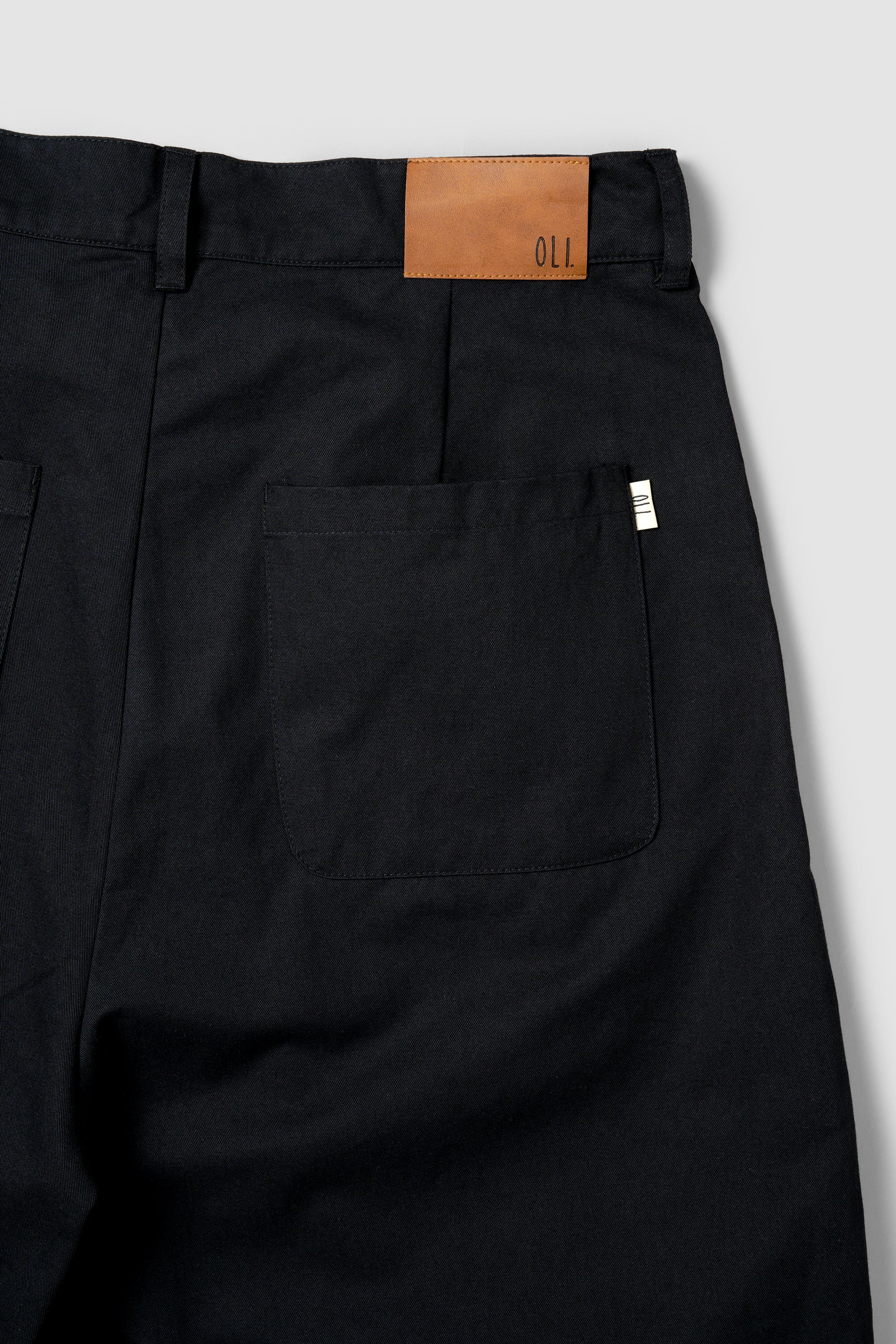 Pleated Cotton Short - Black