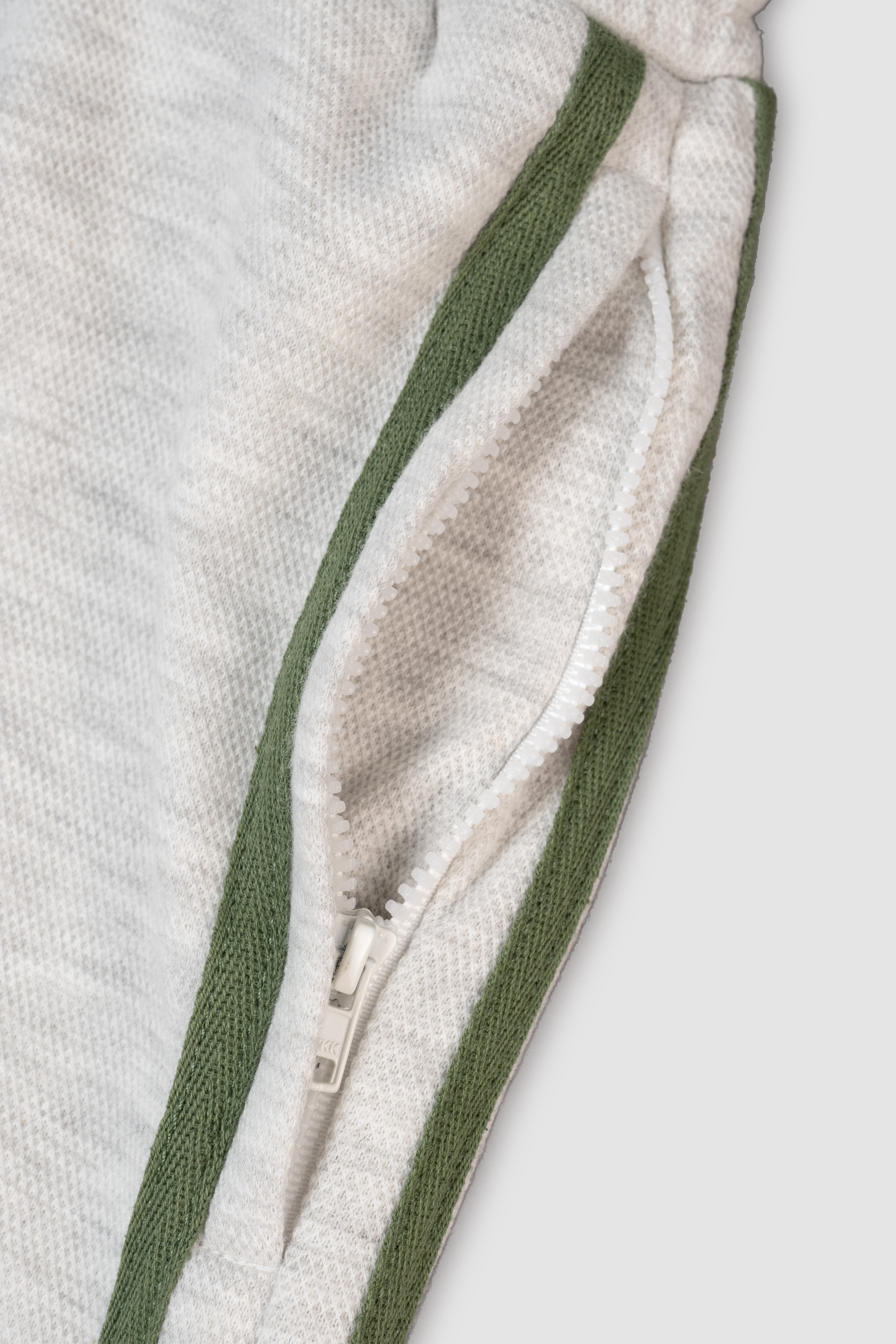 Leisure Short - Snow Marle