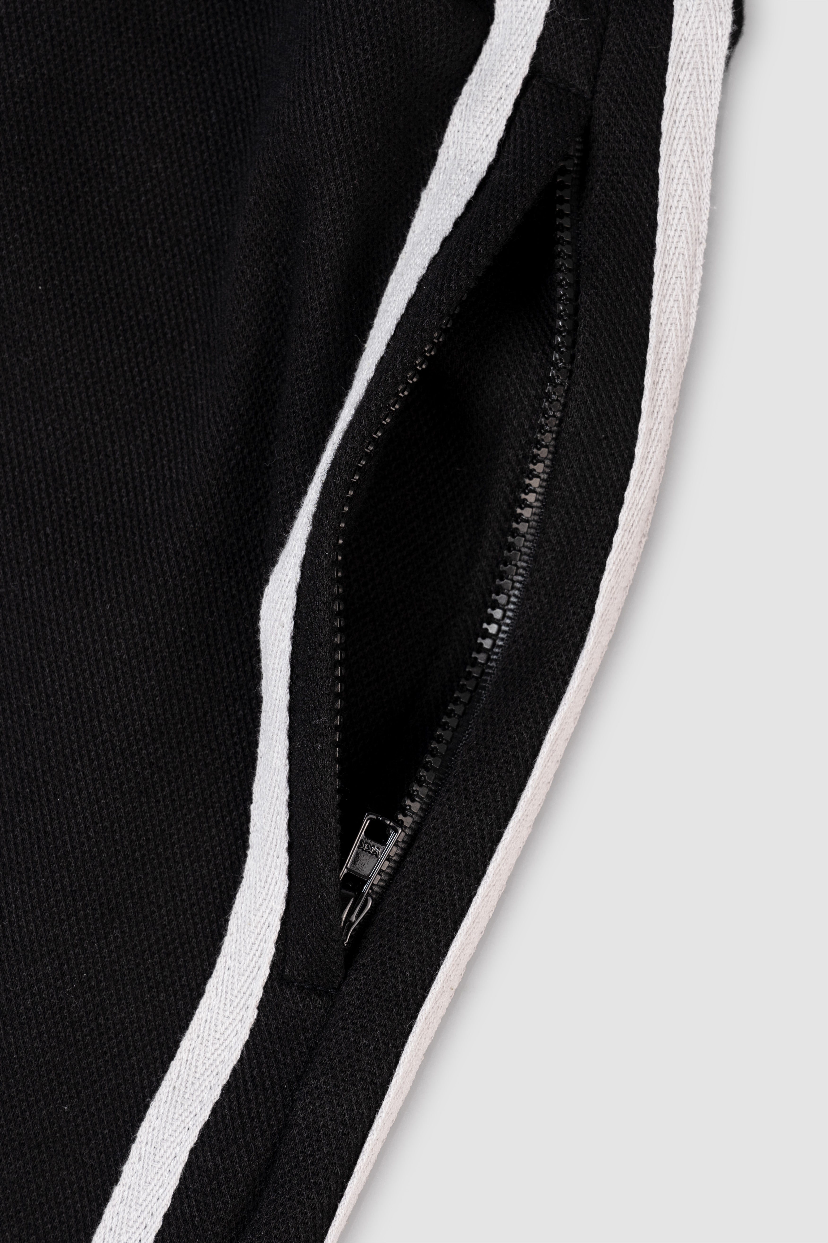 Leisure Short - Black