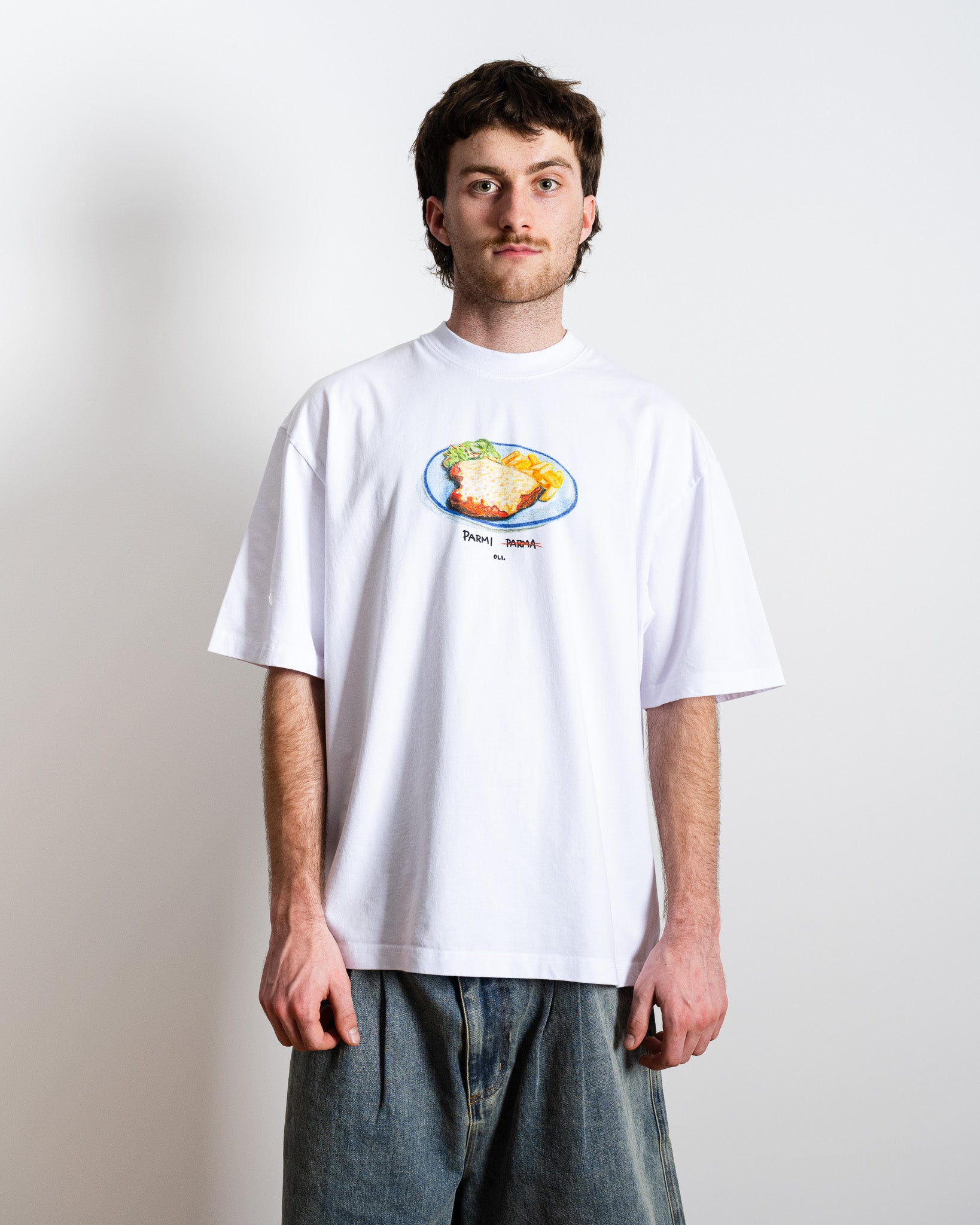 Parmi T - White - Oli.