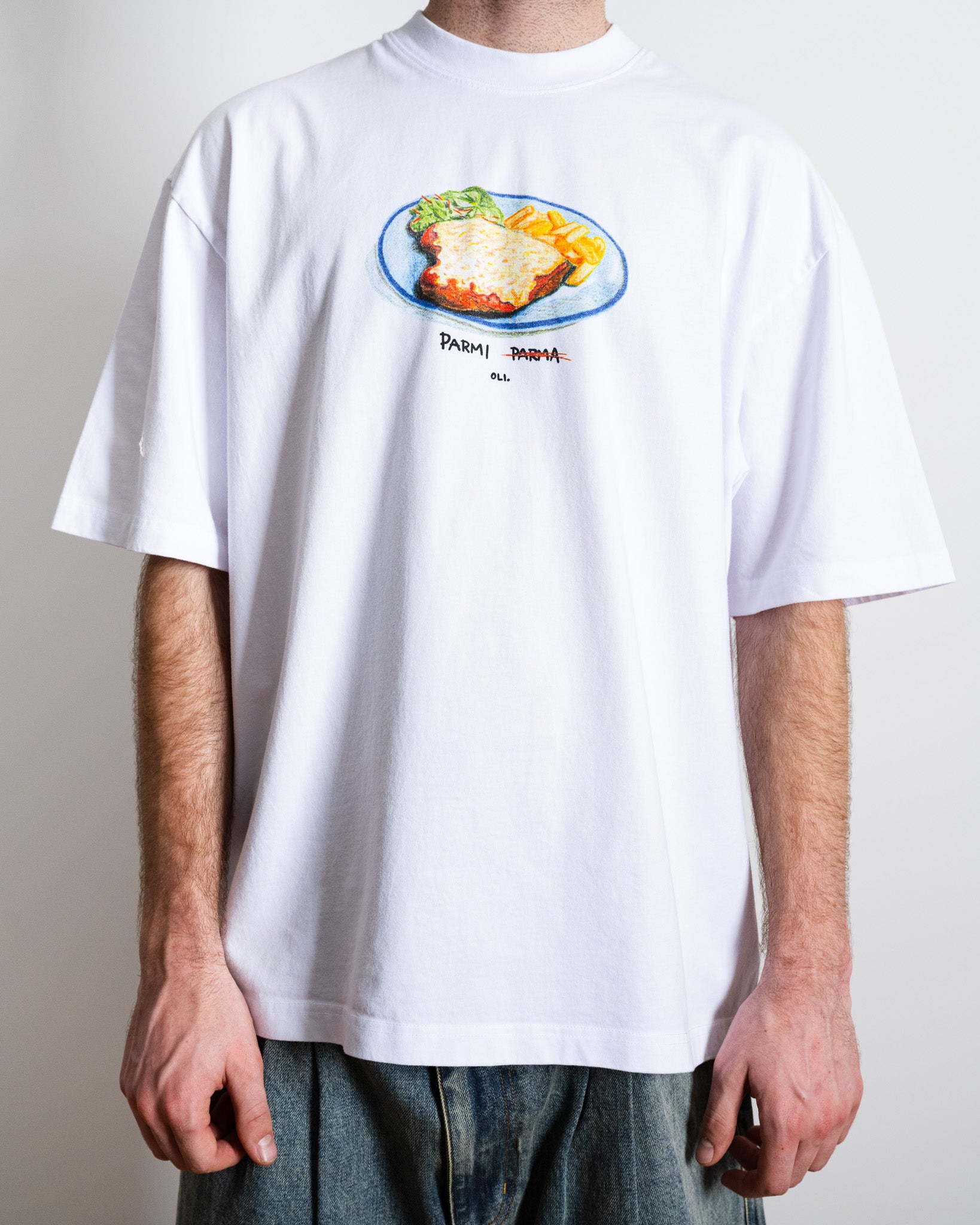 Parmi T - White - Oli.