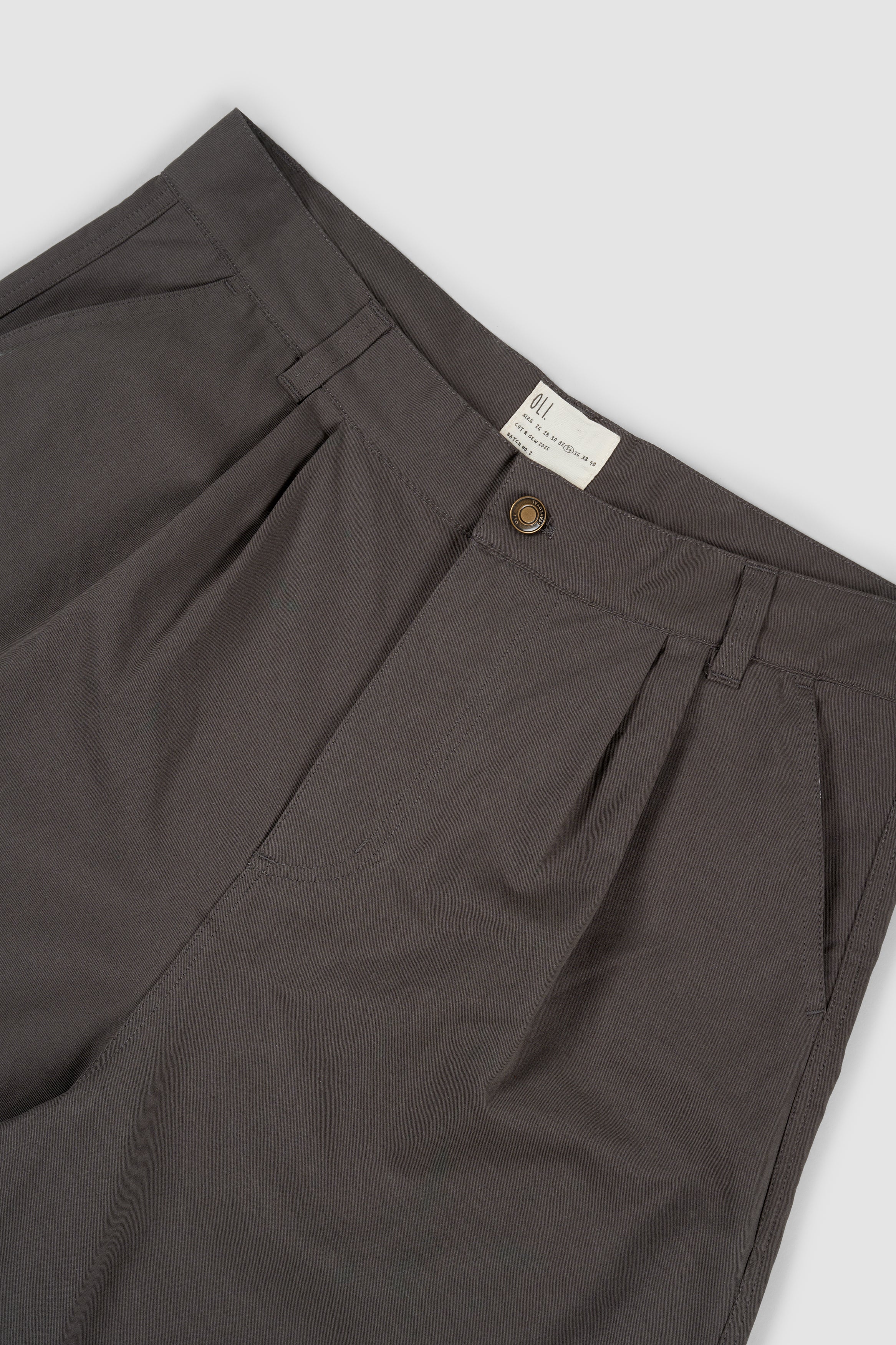Pleated Cotton Short - Coal