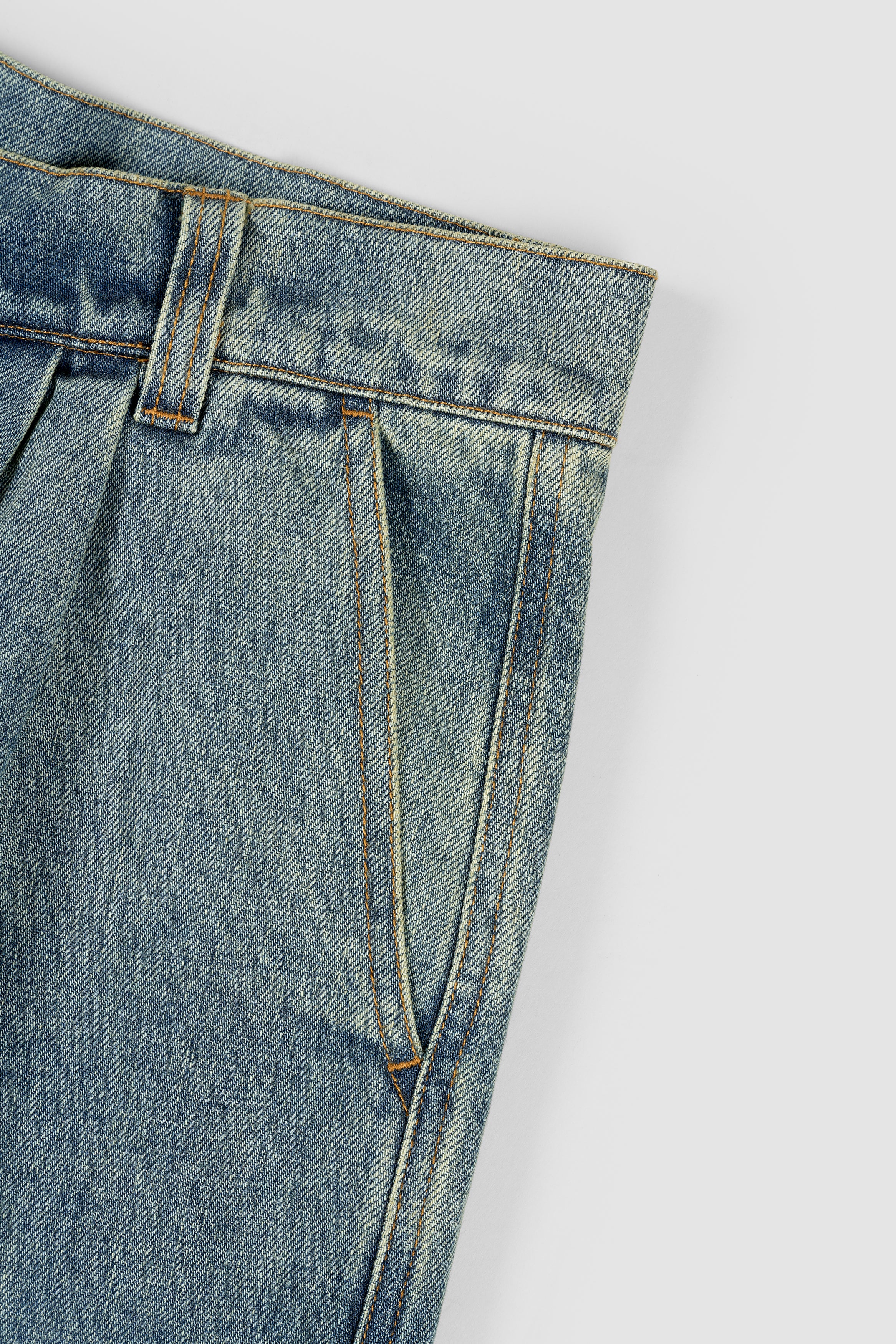 Pleated Denim Short - Coffee Wash