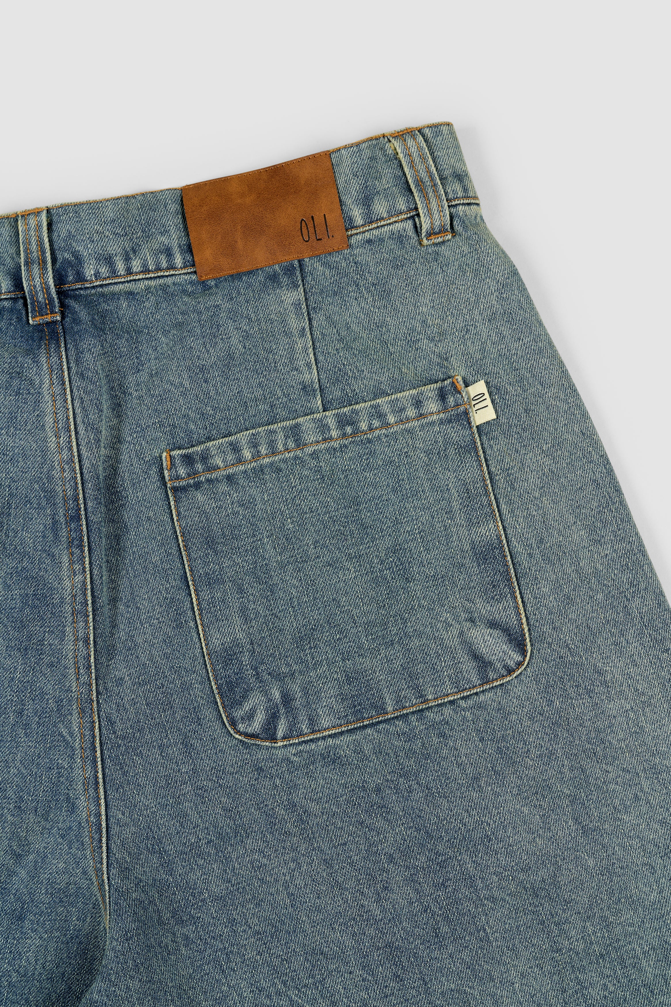 Pleated Denim Short - Coffee Wash