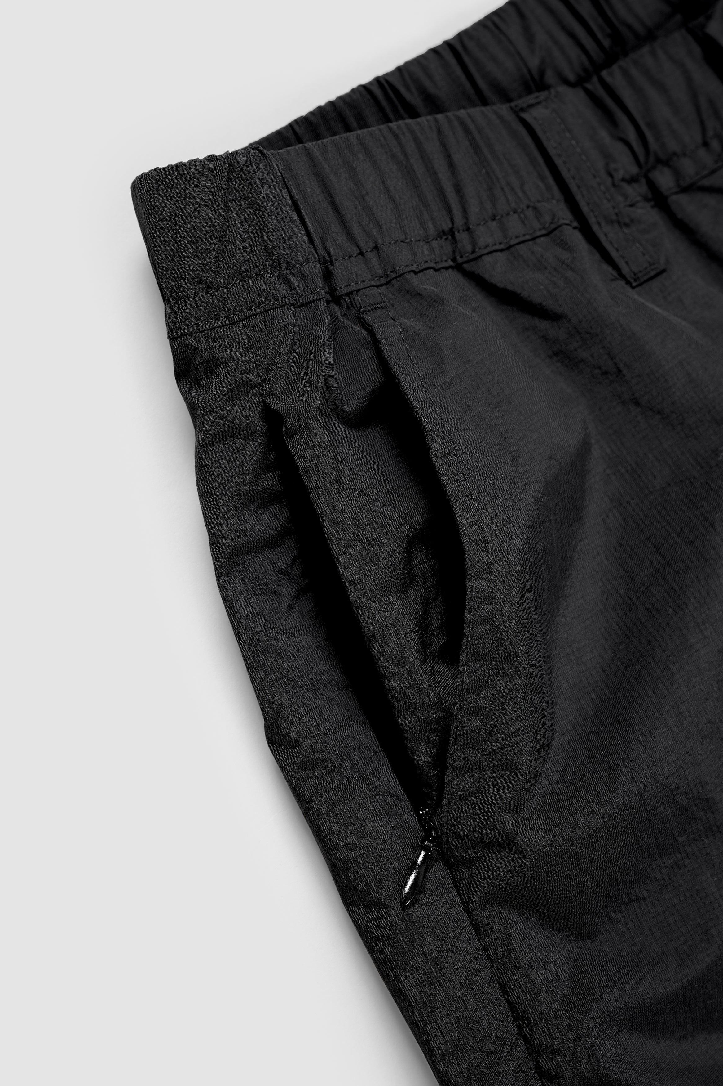 Outside Short - Black